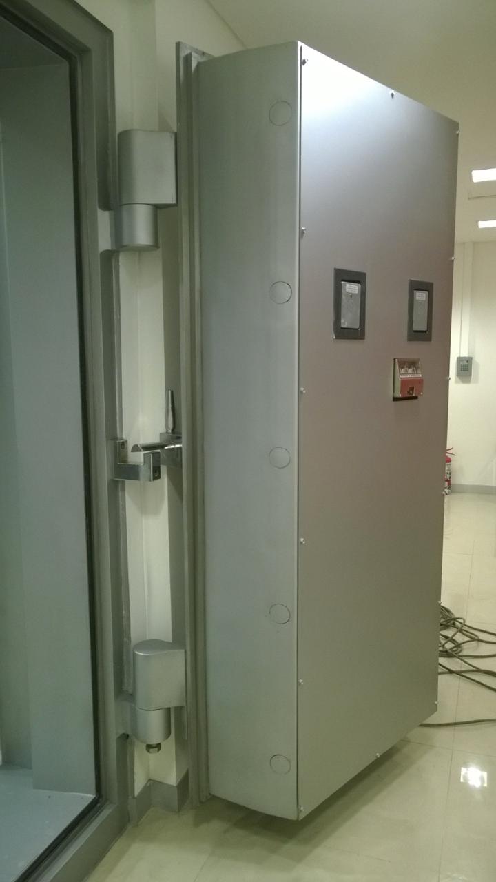 Instalación de puerta acorazada de máxima seguridad Maprot